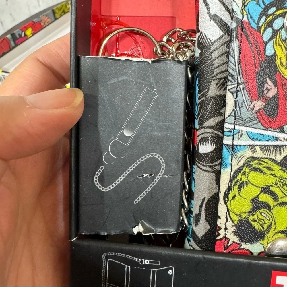 Marvel Comic Tri-Fold Wallet with chain. 90s skater boy appeal